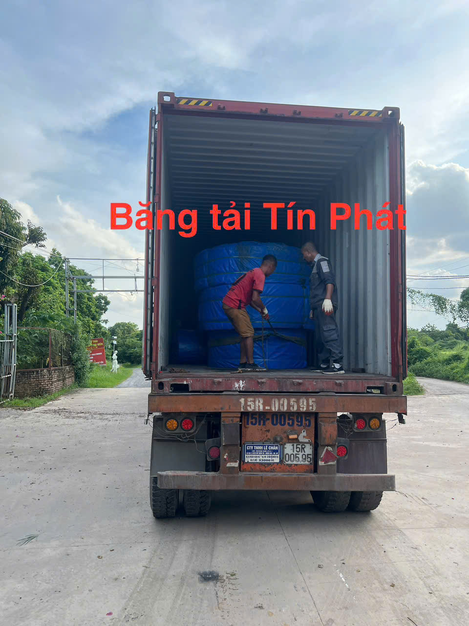Hình ảnh thi công băng tải thực tế - Băng Tải Tín Phát - Công Ty Cổ Phần Thiết Bị Vật Tư Tín Phát